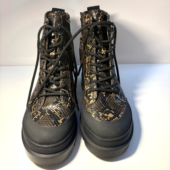 Women’s’ Circus by Sam Edelman, vegan, snakeskin colour Boots, Sz 8, like new - Picture 2 of 11
